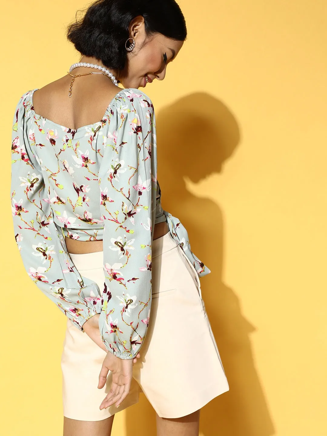 Berrylush Women Mint Green Floral Printed Puff Sleeves Fitted Crop Top