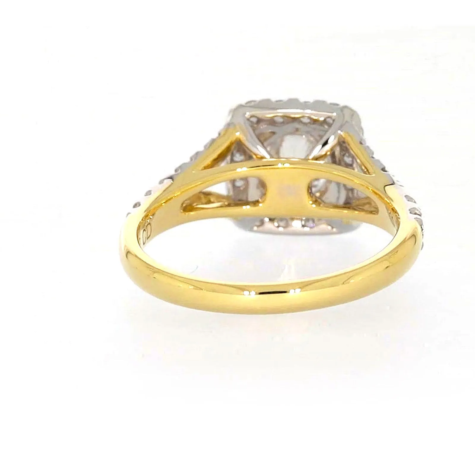 Celebration 18ct Yellow Gold Round Brilliant Cut 1 1/2 Carat tw of Certified Lab Grown Diamonds Ring