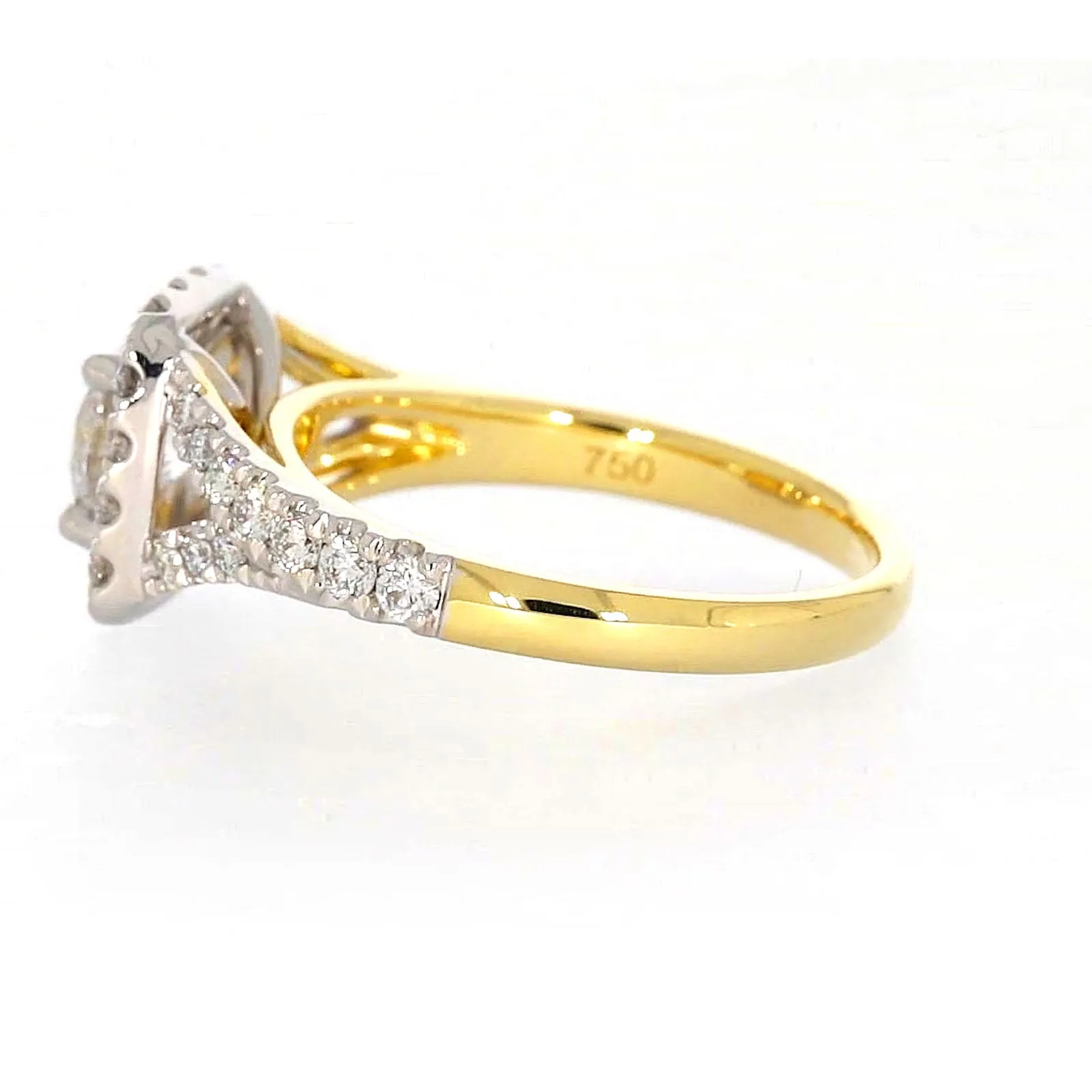 Celebration 18ct Yellow Gold Round Brilliant Cut 1 1/2 Carat tw of Certified Lab Grown Diamonds Ring