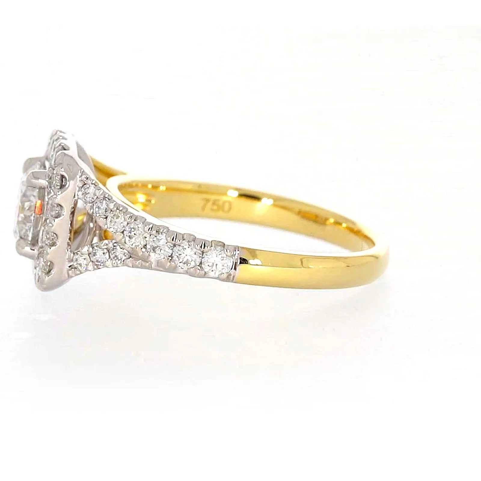 Celebration 18ct Yellow Gold Round Brilliant Cut 1 1/2 Carat tw of Certified Lab Grown Diamonds Ring