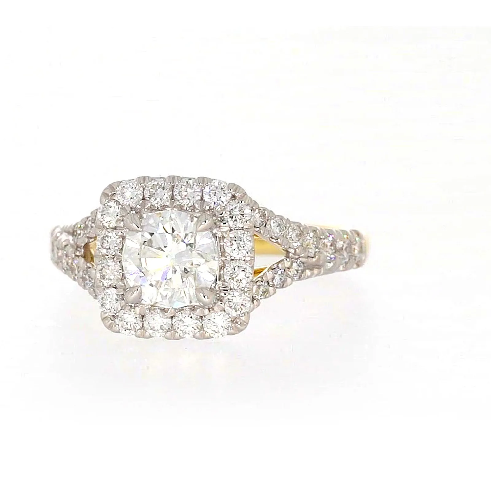 Celebration 18ct Yellow Gold Round Brilliant Cut 1 1/2 Carat tw of Certified Lab Grown Diamonds Ring