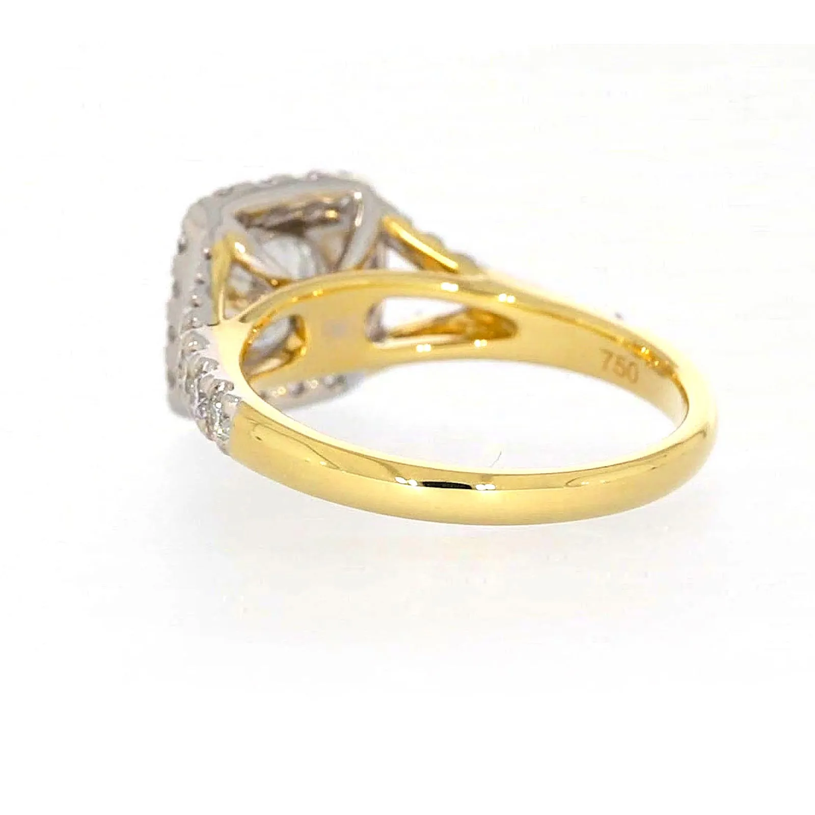 Celebration 18ct Yellow Gold Round Brilliant Cut 1 1/2 Carat tw of Certified Lab Grown Diamonds Ring