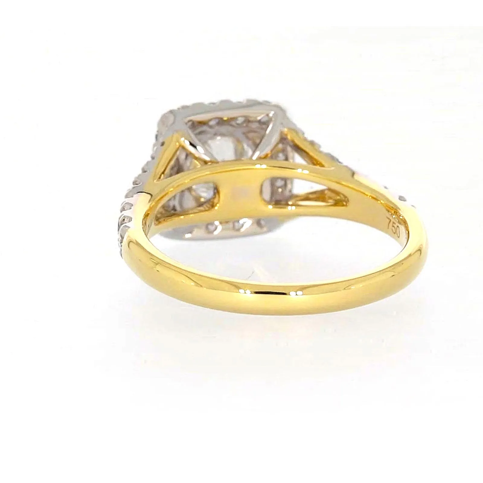 Celebration 18ct Yellow Gold Round Brilliant Cut 1 1/2 Carat tw of Certified Lab Grown Diamonds Ring