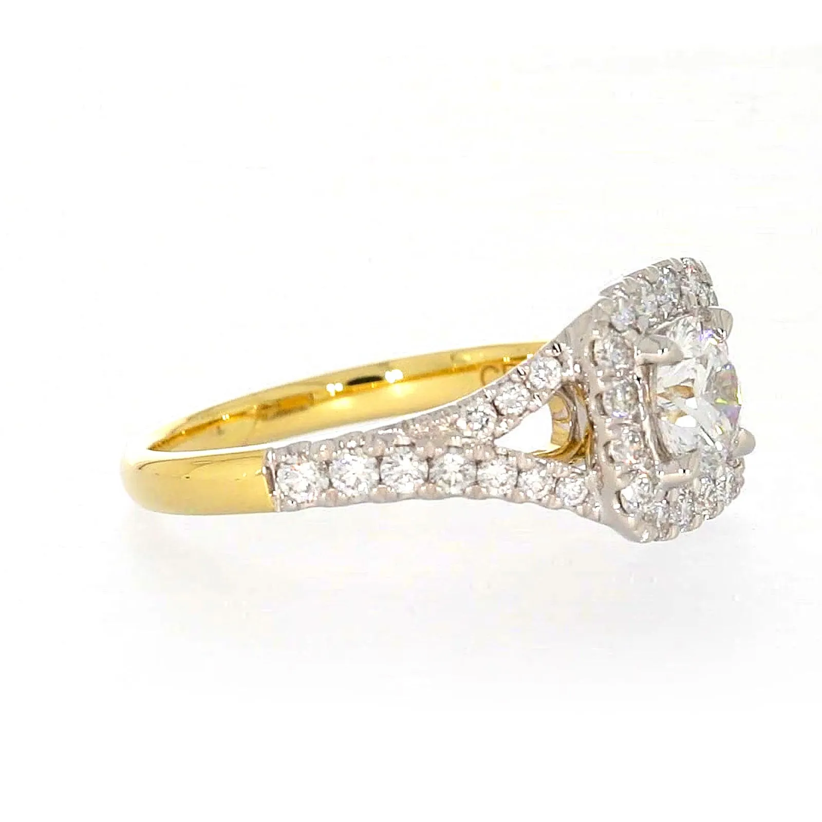 Celebration 18ct Yellow Gold Round Brilliant Cut 1 1/2 Carat tw of Certified Lab Grown Diamonds Ring