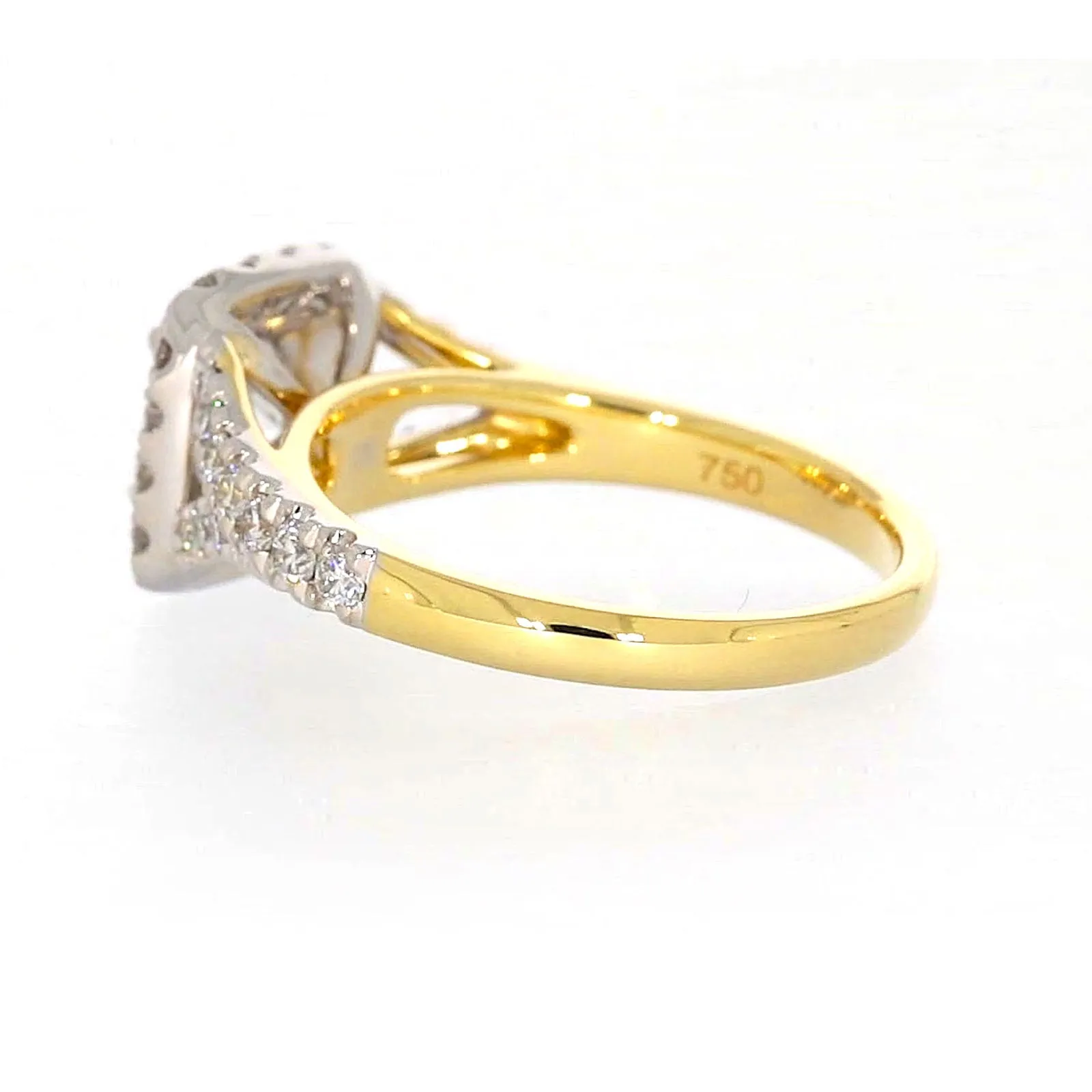 Celebration 18ct Yellow Gold Round Brilliant Cut 1 1/2 Carat tw of Certified Lab Grown Diamonds Ring