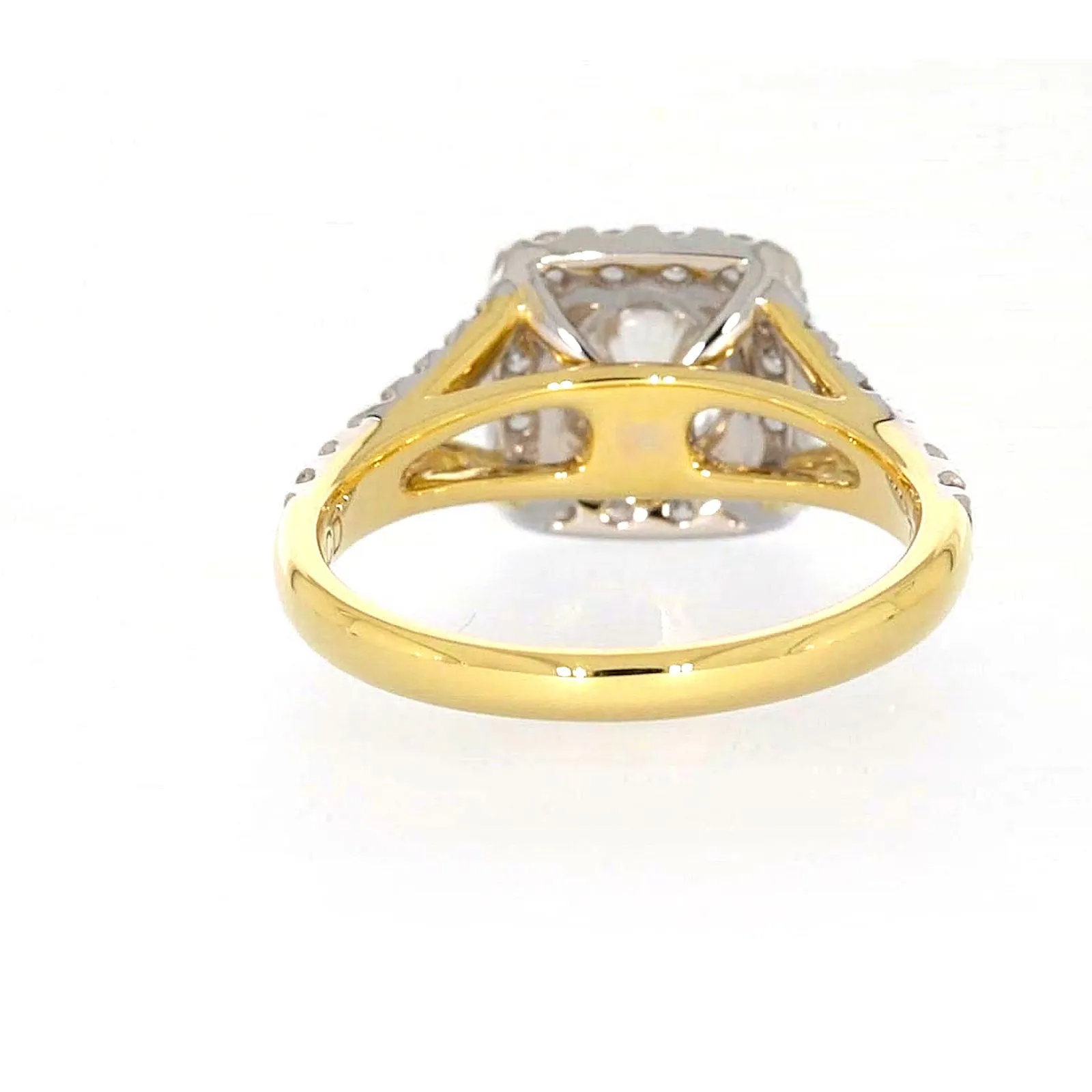 Celebration 18ct Yellow Gold Round Brilliant Cut 1 1/2 Carat tw of Certified Lab Grown Diamonds Ring