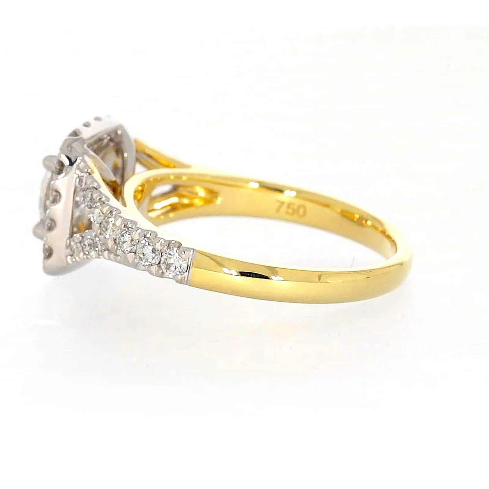 Celebration 18ct Yellow Gold Round Brilliant Cut 1 1/2 Carat tw of Certified Lab Grown Diamonds Ring