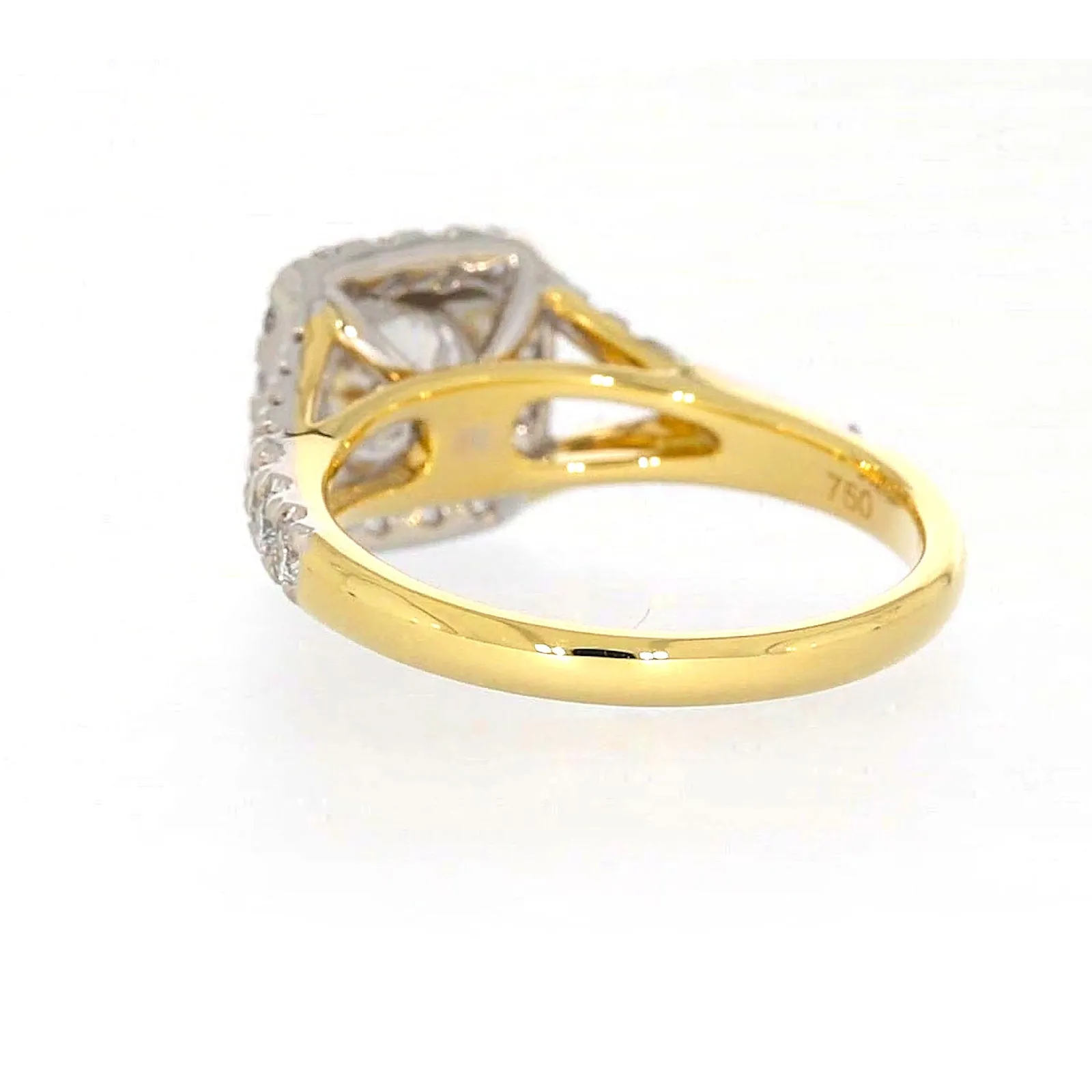Celebration 18ct Yellow Gold Round Brilliant Cut 1 1/2 Carat tw of Certified Lab Grown Diamonds Ring