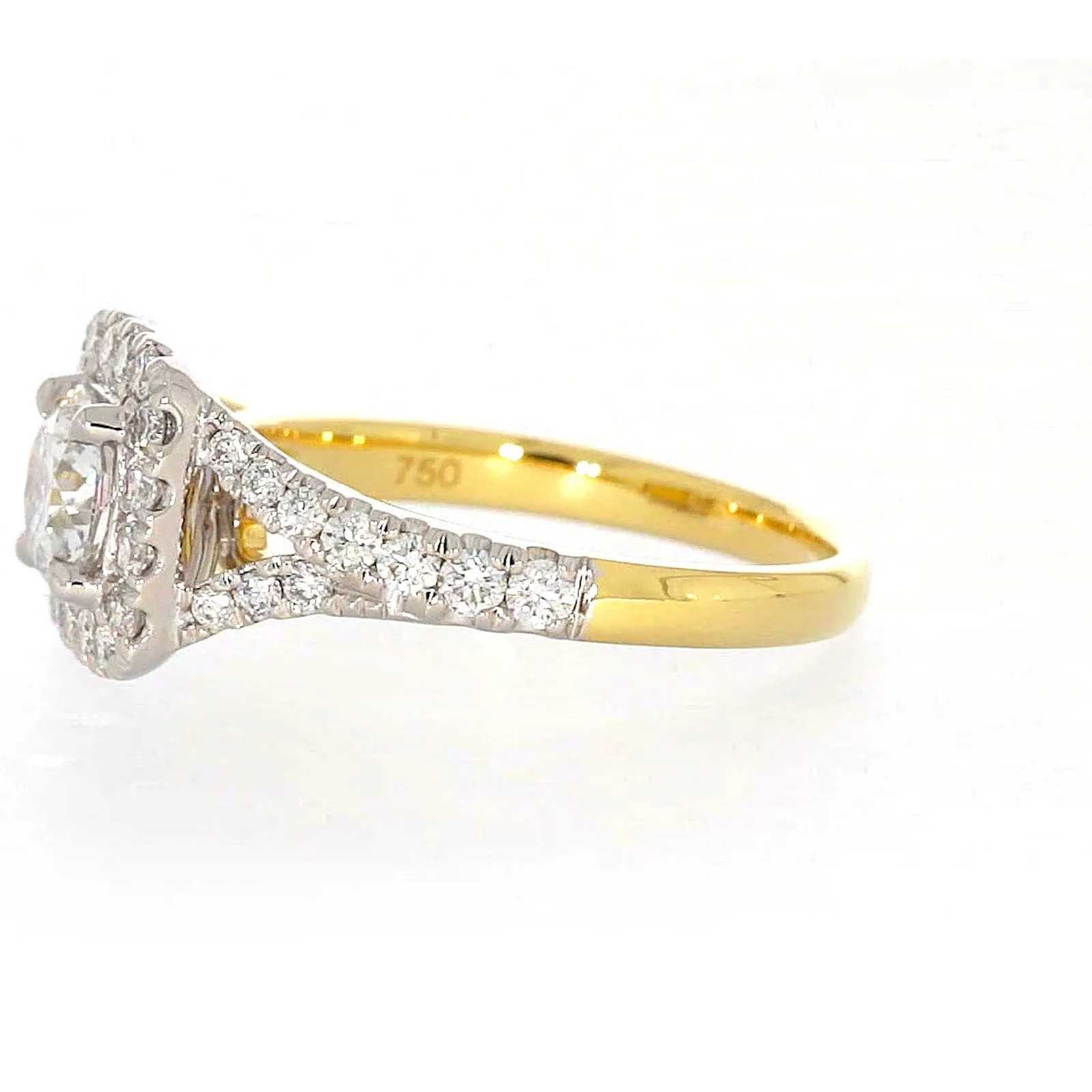 Celebration 18ct Yellow Gold Round Brilliant Cut 1 1/2 Carat tw of Certified Lab Grown Diamonds Ring