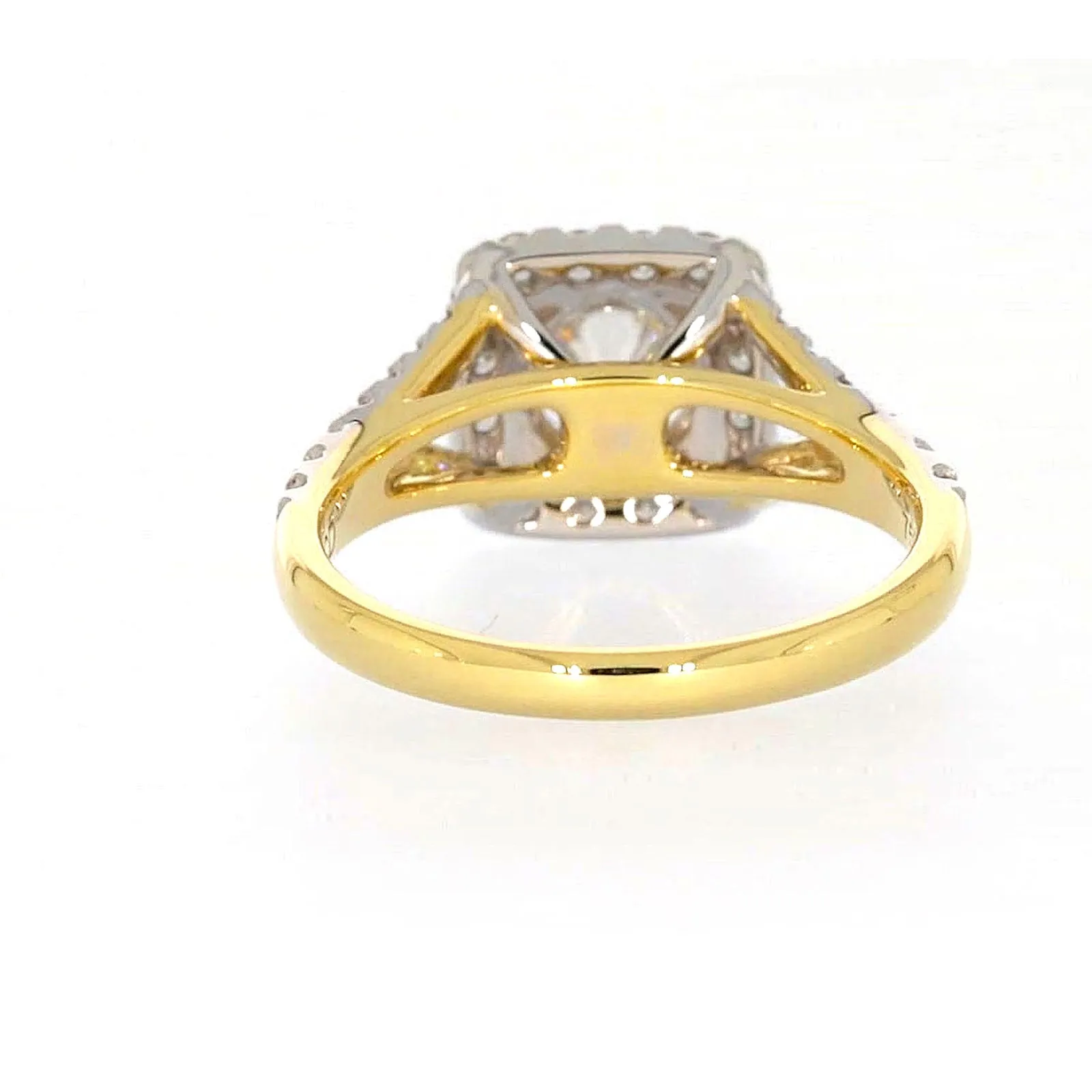 Celebration 18ct Yellow Gold Round Brilliant Cut 1 1/2 Carat tw of Certified Lab Grown Diamonds Ring