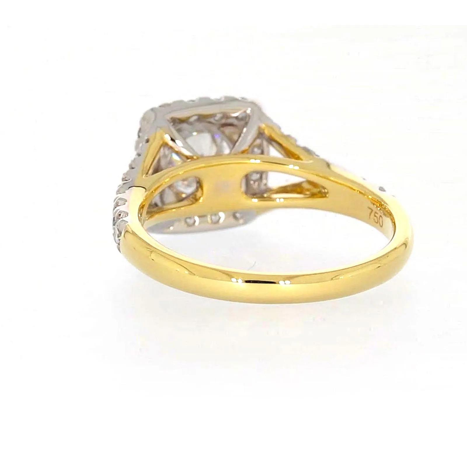 Celebration 18ct Yellow Gold Round Brilliant Cut 1 1/2 Carat tw of Certified Lab Grown Diamonds Ring