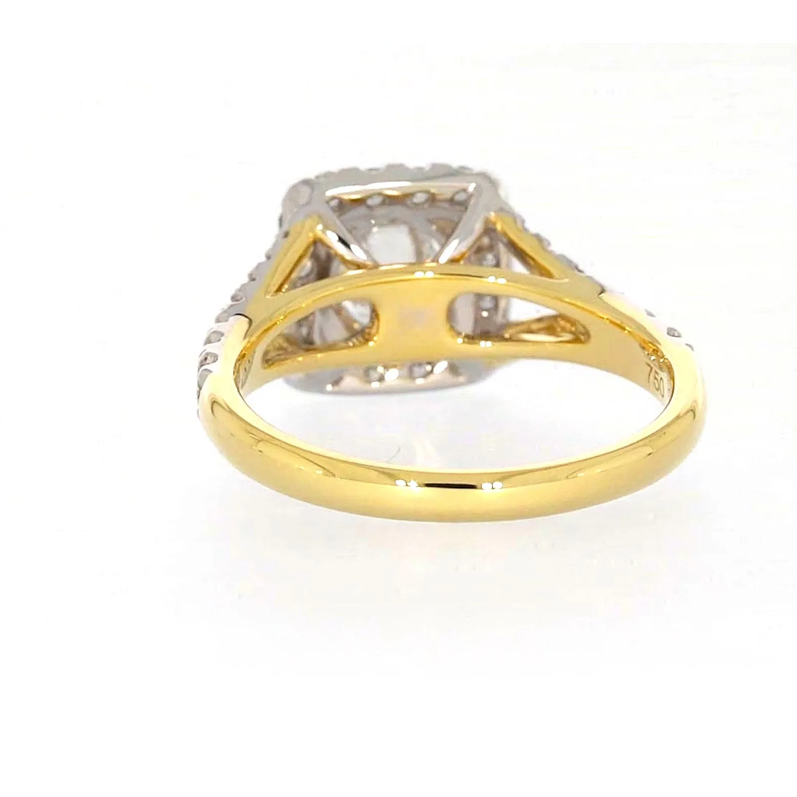 Celebration 18ct Yellow Gold Round Brilliant Cut 1 1/2 Carat tw of Certified Lab Grown Diamonds Ring