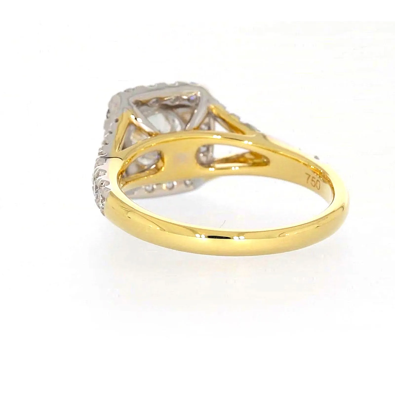 Celebration 18ct Yellow Gold Round Brilliant Cut 1 1/2 Carat tw of Certified Lab Grown Diamonds Ring
