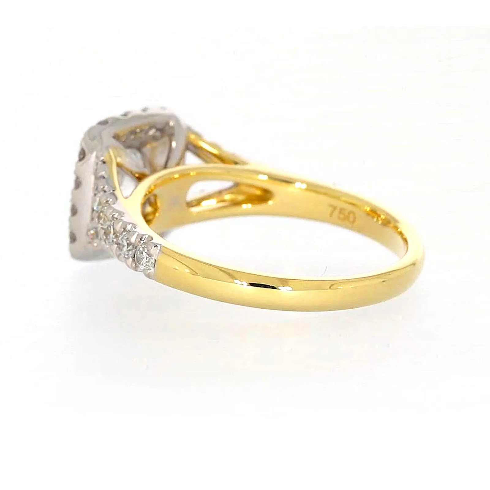 Celebration 18ct Yellow Gold Round Brilliant Cut 1 1/2 Carat tw of Certified Lab Grown Diamonds Ring