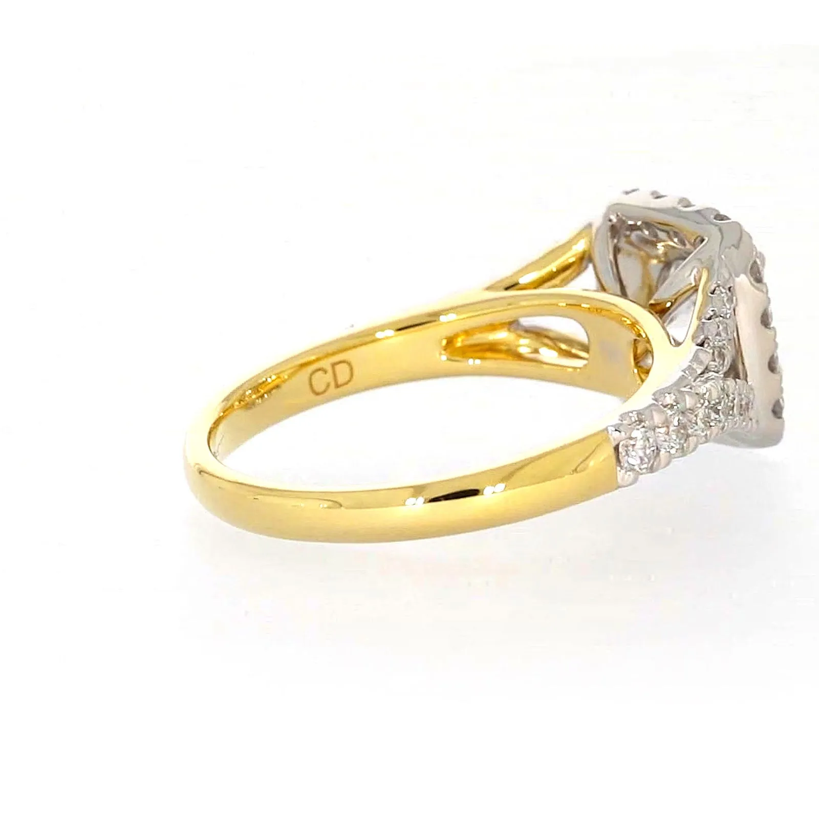 Celebration 18ct Yellow Gold Round Brilliant Cut 1 1/2 Carat tw of Certified Lab Grown Diamonds Ring