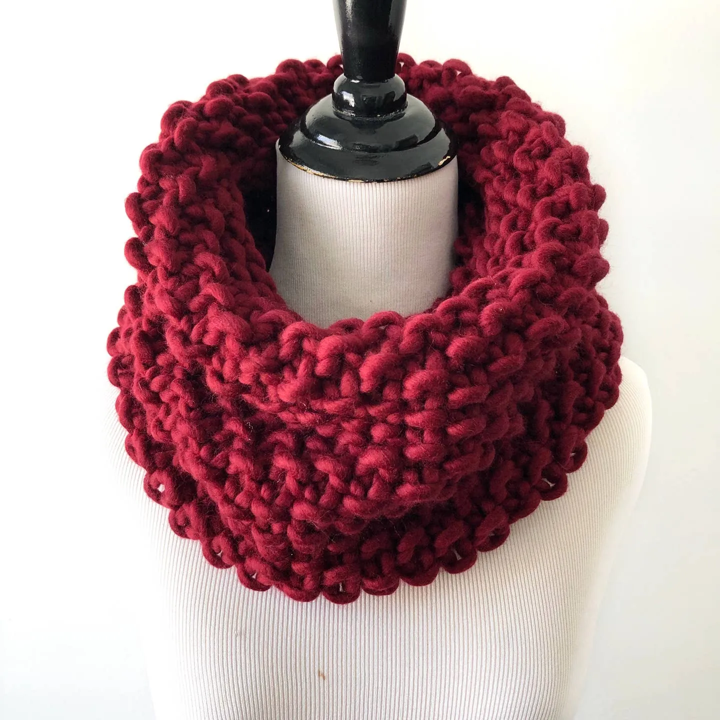 NEW! Bubble Fluff Cowl by Nickichicki