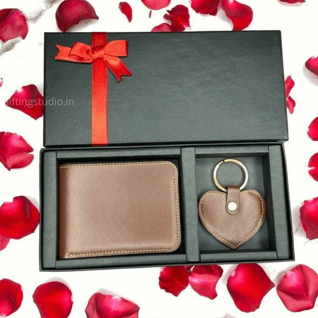 Personalised Men's Wallet & Heart shaped Keychain Combo