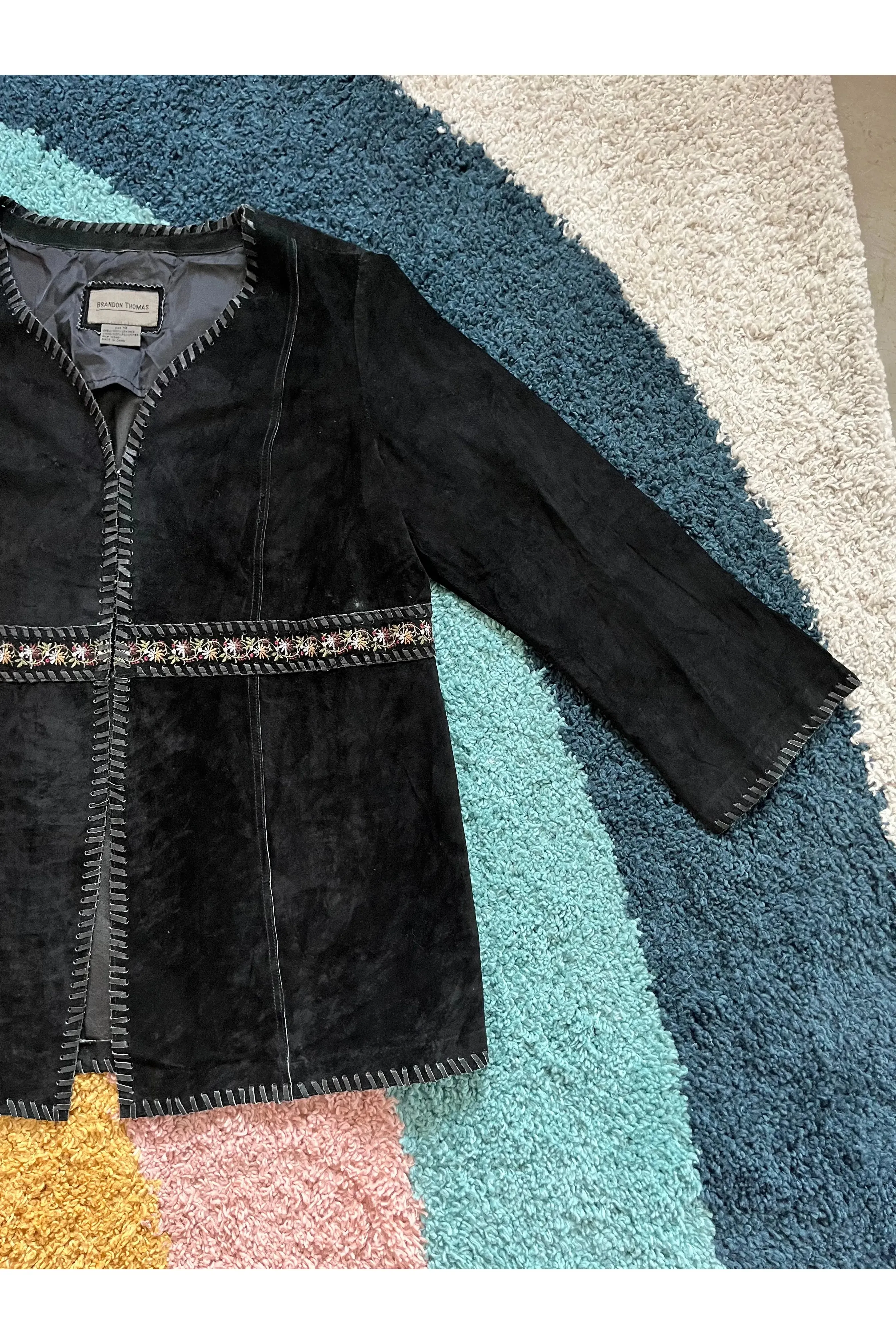 Vintage 90s-Y2K Suede Embroidered Bell Sleeve Coat